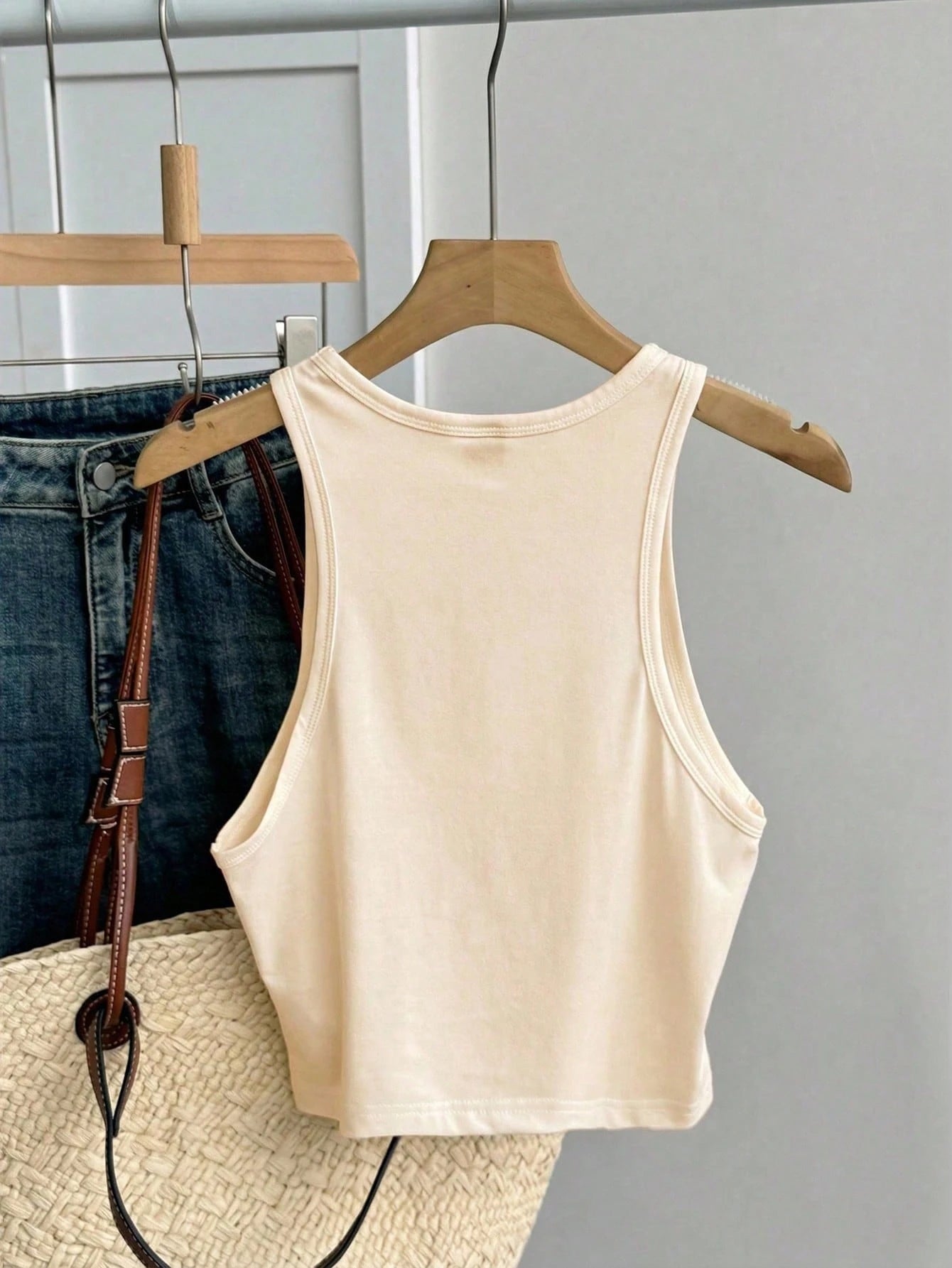 Tseoso Casual Minimalist Round Neck Tight Fit Women's Tank Top, Suitable For Summer, Cocktail Glass Print Pattern,Summer Top