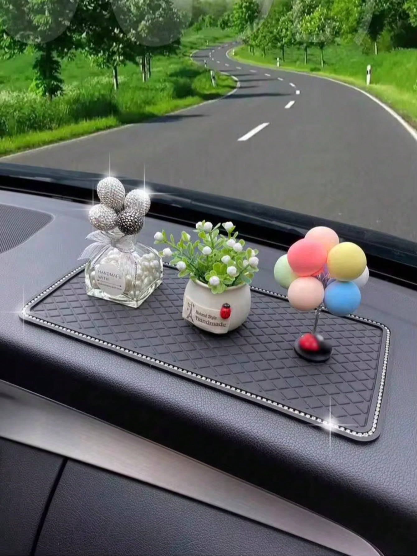 Universal Anti-Slip Car Dashboard Mat, Non-Slip Silicone Gel Car Dashboard Storage Pad, Heat-Resistant Sticky Anti-Slip Pad, Suitable For Phone, Fashion Glasses, Keys, Coins, Small Accessories, Car In