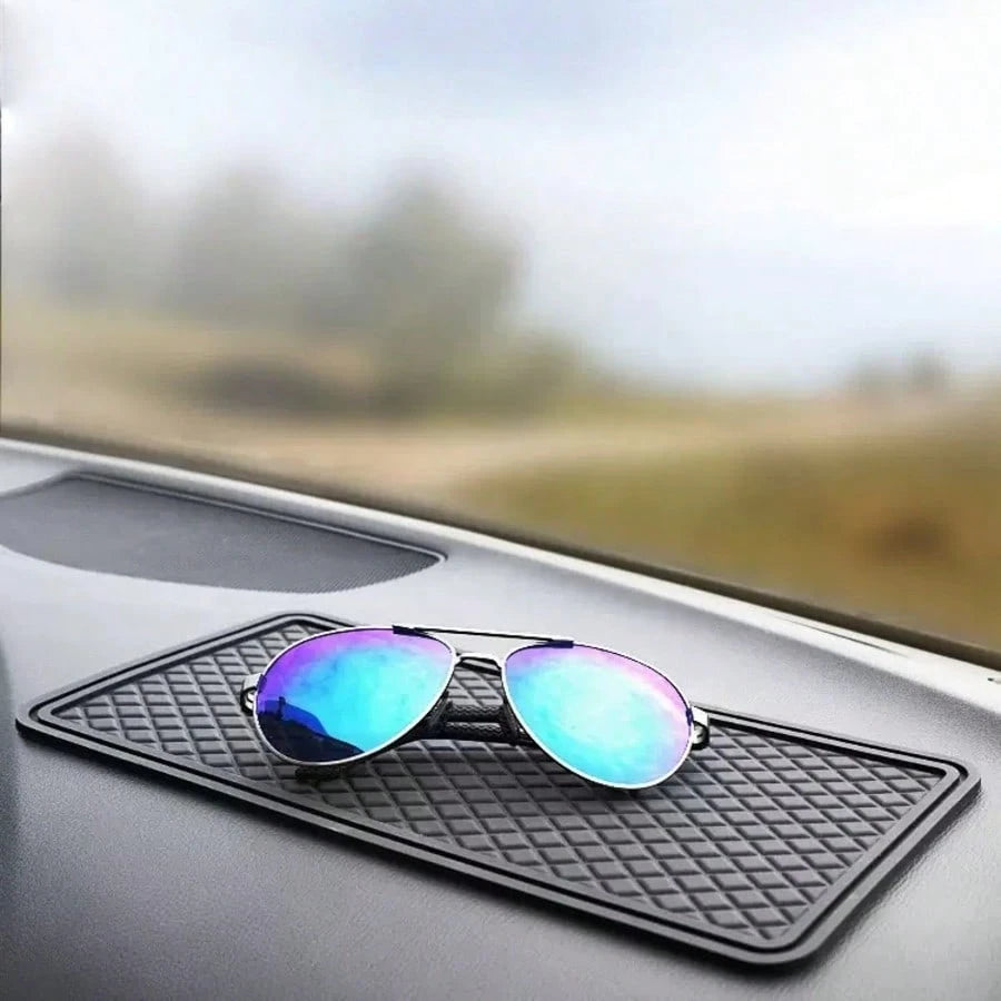 Universal Anti-Slip Car Dashboard Mat, Non-Slip Silicone Gel Car Dashboard Storage Pad, Heat-Resistant Sticky Anti-Slip Pad, Suitable For Phone, Fashion Glasses, Keys, Coins, Small Accessories, Car In