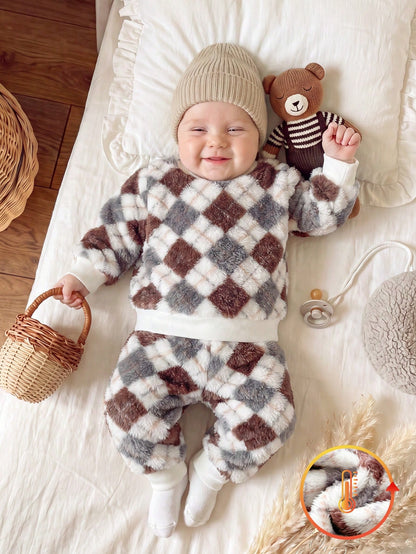 Vintaside Kids 2pcs/Set Boys British Style Geometric Rhombus Pattern Plush Sweatshirt & Pants Set, Soft Skin-Friendly Autumn/Winter Outfit