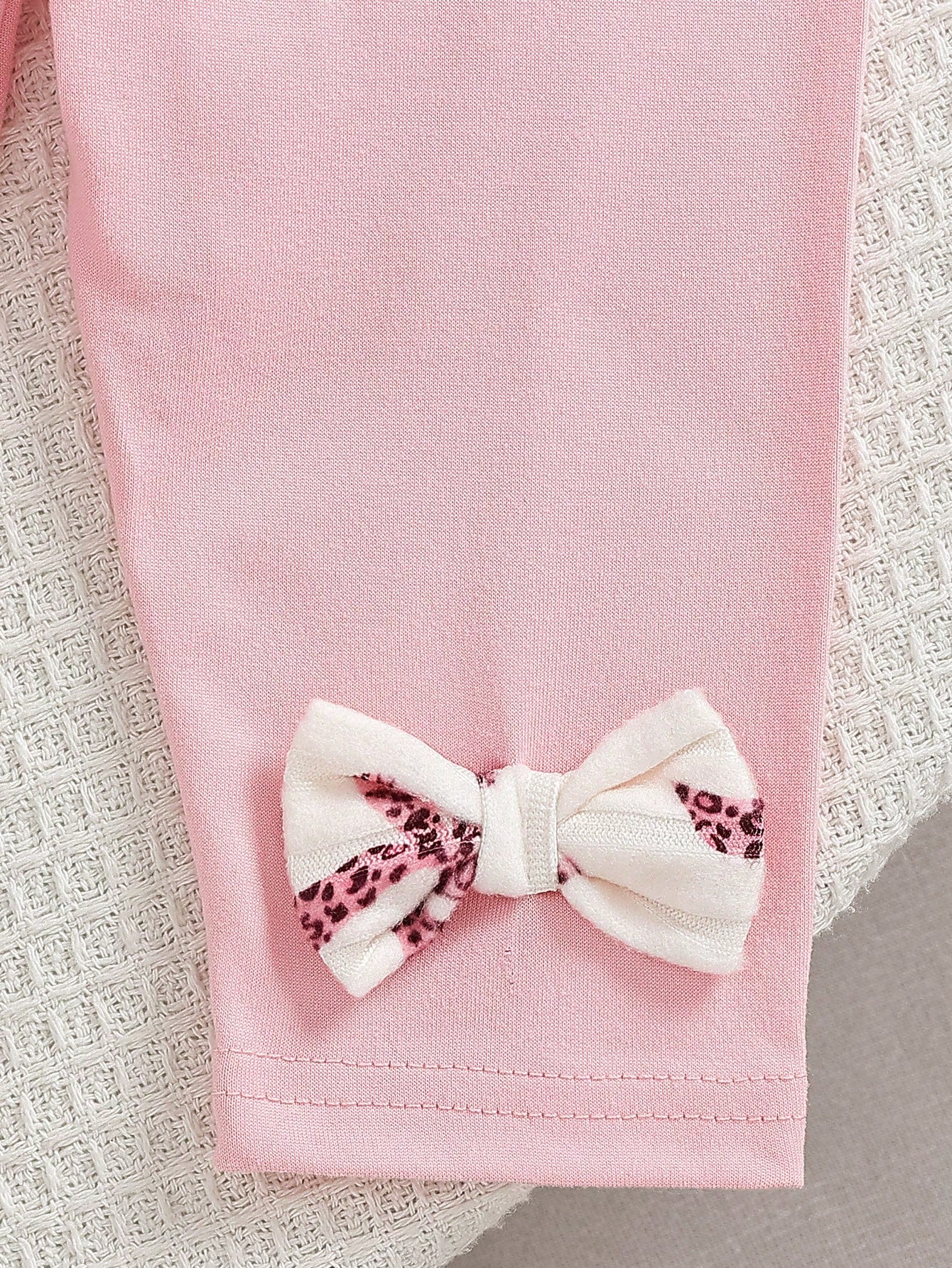 Vintaside Kids 2pcs/Set Newborn Baby Girl Apricot Bow Leopard Print Round Neck Long Sleeve Flutter Sleeve Thermal Lined Ribbed Soft Fabric T-Shirt Top + Elastic Waist Casual Pink Long Pants, Cas