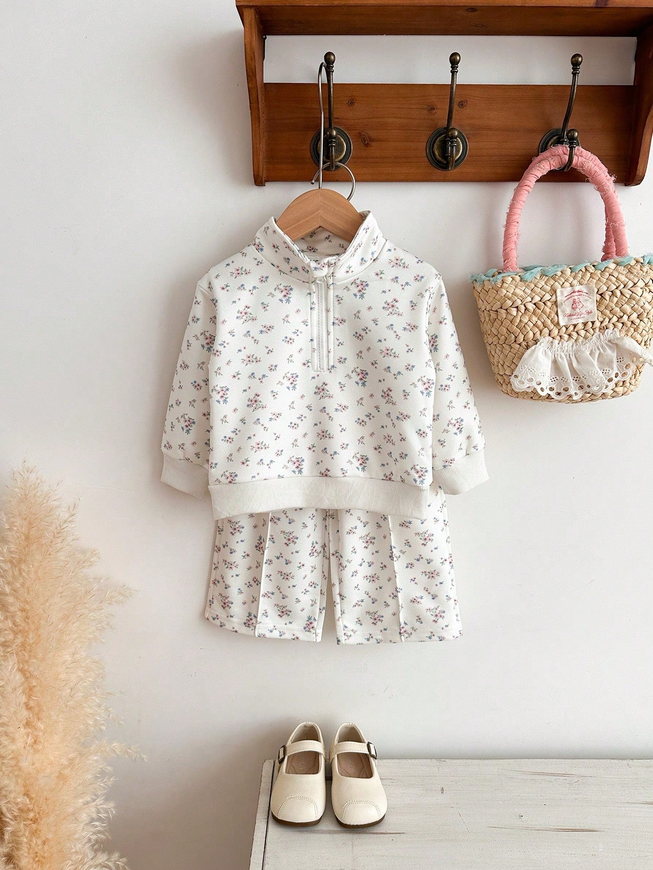 Vintaside Kids Babygirl Infant Girls Spring/Autumn Stand Collar Half-Zip Fashion Casual Digital Print Sweatshirt And Versatile Casual Long Pants Set, Suitable For Outdoor, Camping, Picnic, Trave