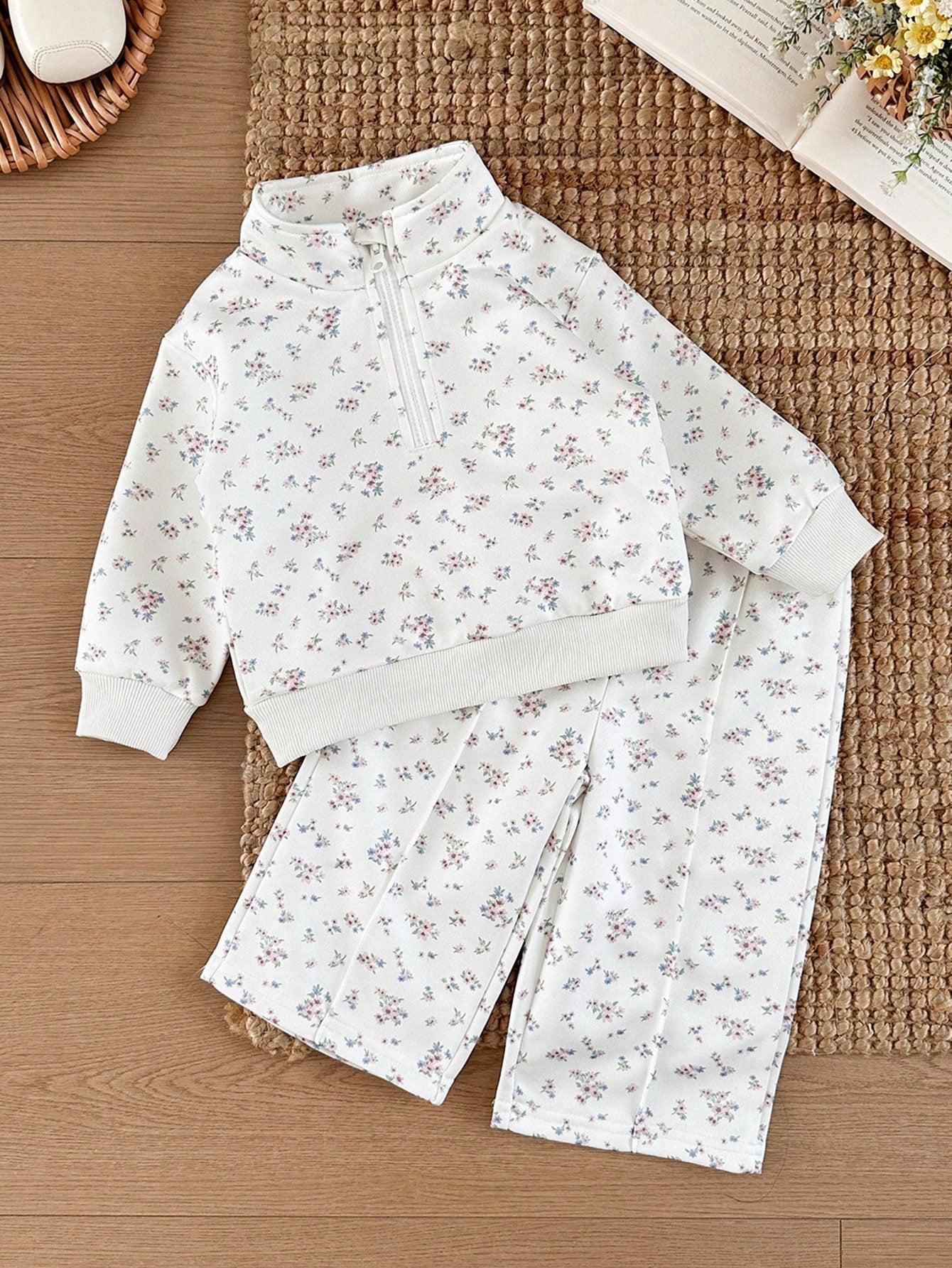 Vintaside Kids Babygirl Infant Girls Spring/Autumn Stand Collar Half-Zip Fashion Casual Digital Print Sweatshirt And Versatile Casual Long Pants Set, Suitable For Outdoor, Camping, Picnic, Trave