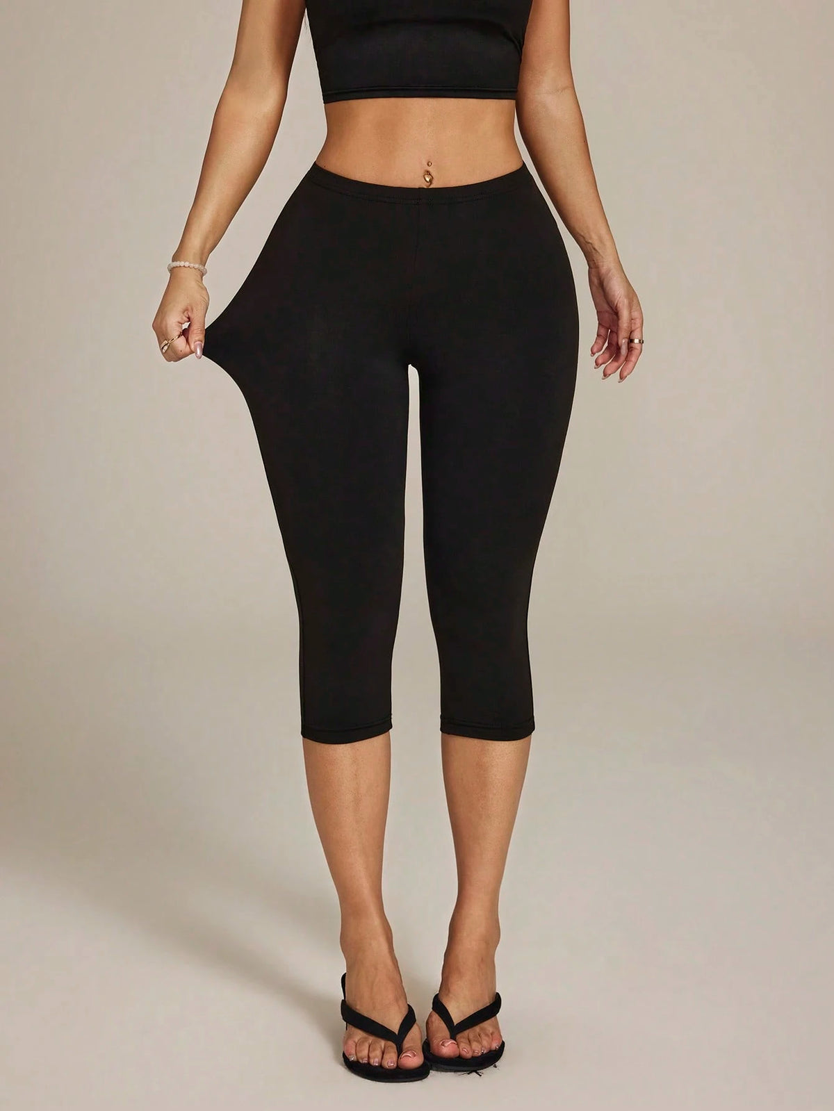 Vivamere Solid Color High Waist Metal Casual Athleisure Athletic Fashionable Capri Pants For Summer Pilates Black Sporty Petite Women Gym Workout