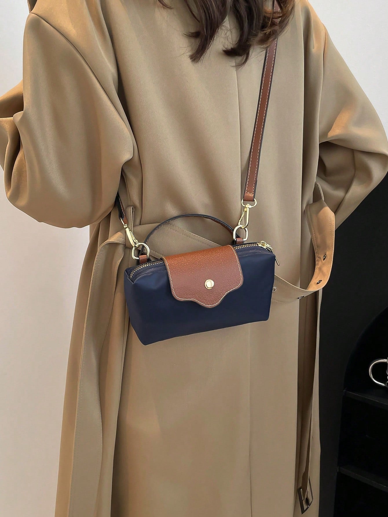 Women's Fabric Nylon Mini Minimalist Crossbody Bag, Magnetic Dumpling Shaped Design, Casual Cute Fashion Handbag