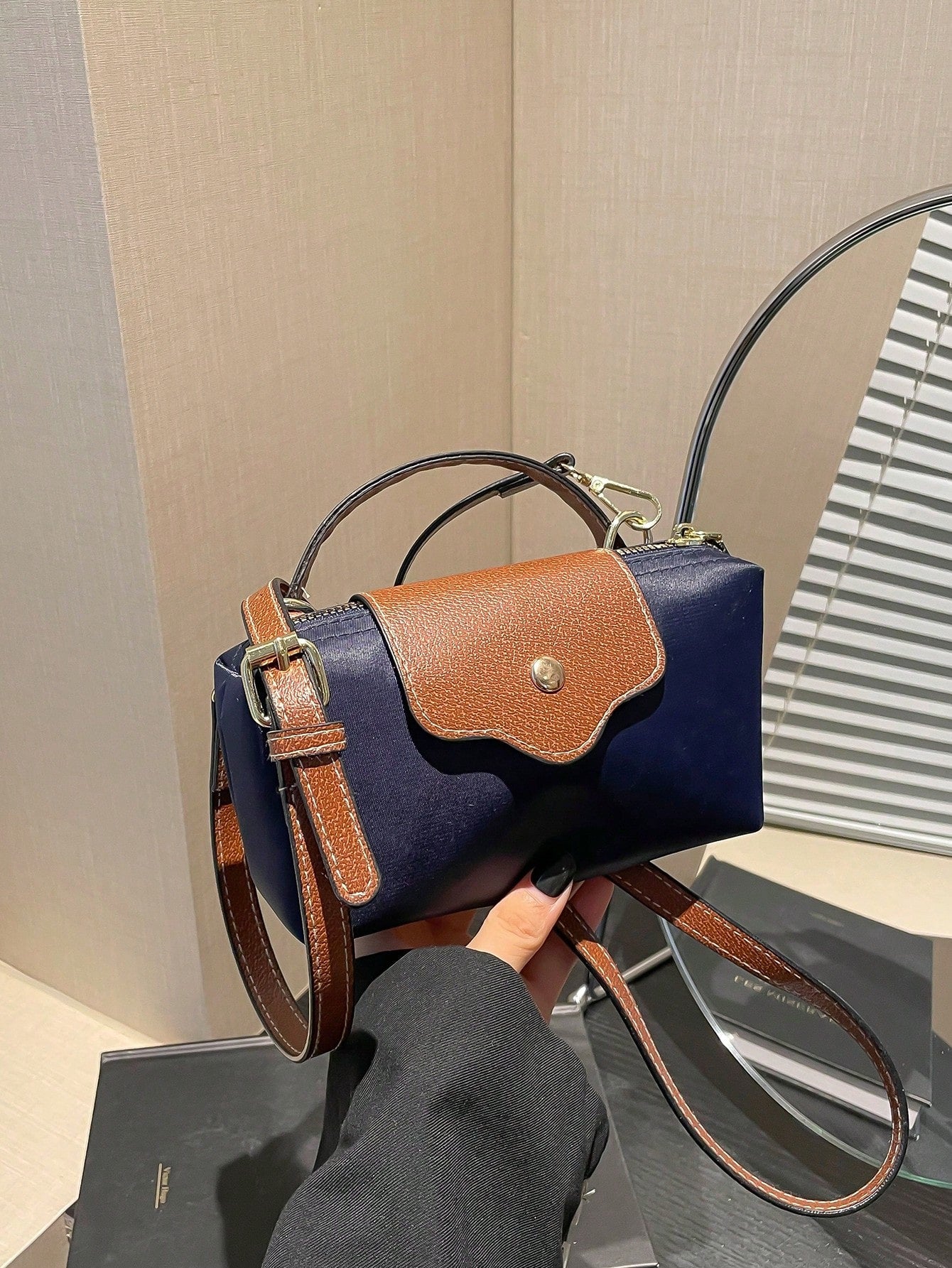 Women's Fabric Nylon Mini Minimalist Crossbody Bag, Magnetic Dumpling Shaped Design, Casual Cute Fashion Handbag