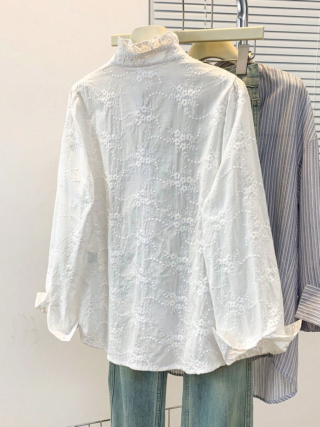 Women's Solid Color Long Sleeve Shirt, Floral Embroidery, Lapel Casual Business Blouse White