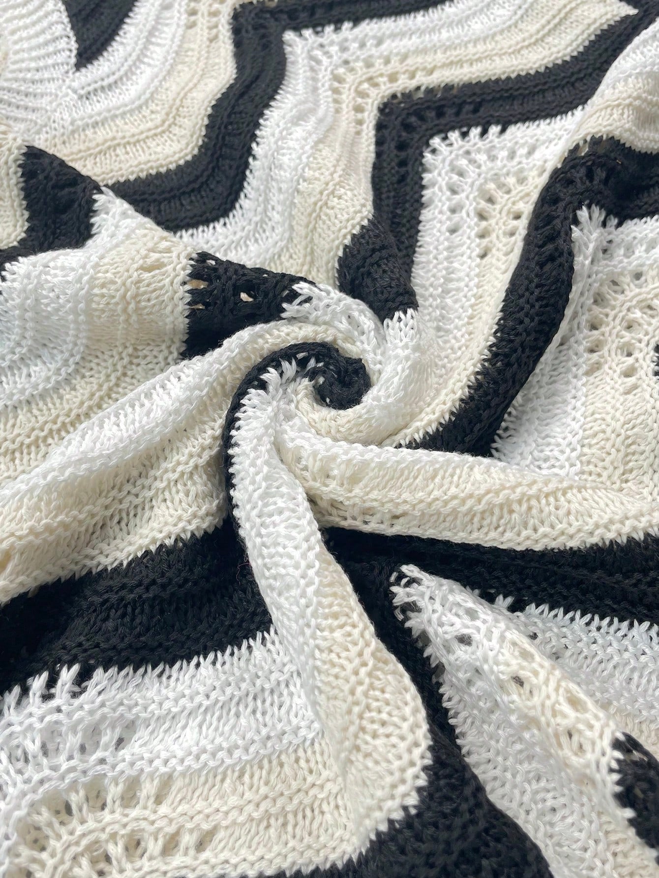 Women's Spring European And American Fashion Hollow Crochet Knit Short Sleeve Top And Casual Shorts Two Pieces Set, Plus Size Vacation Beach Summer