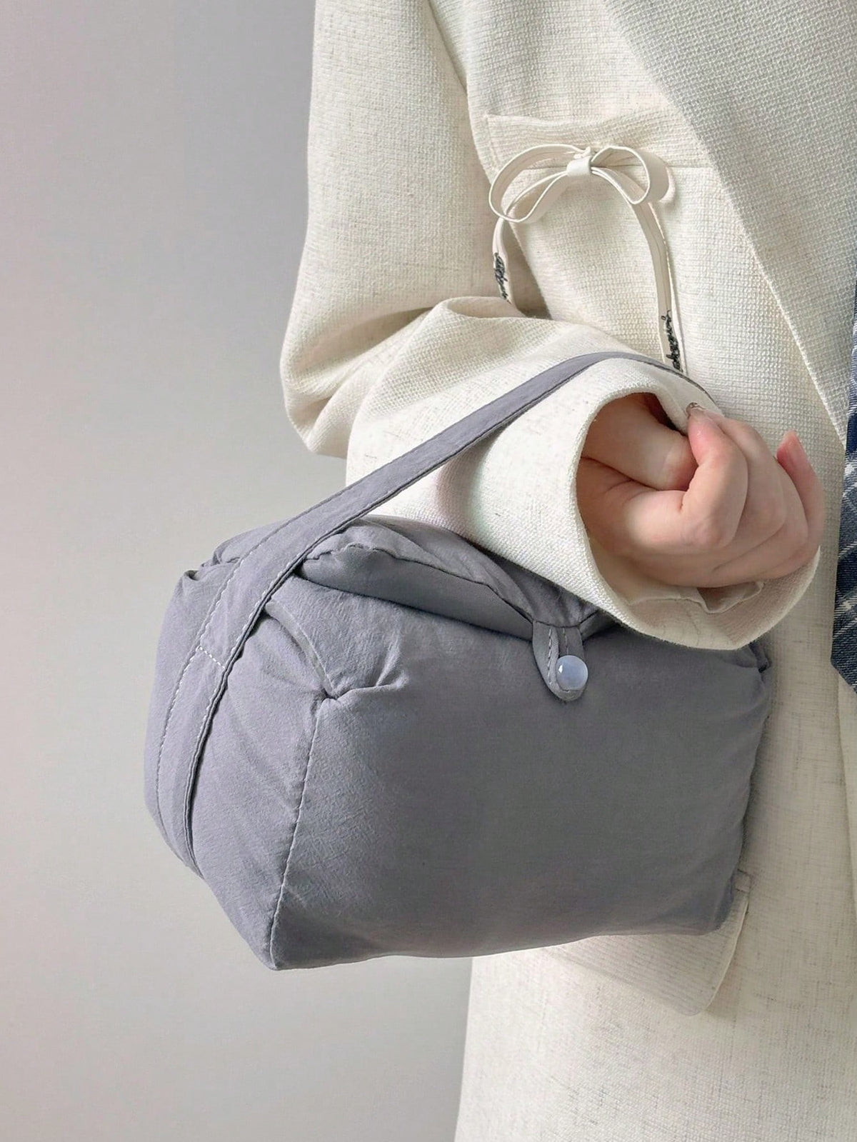 XD Fashionable Women's Grey Canvas Camera Bag- Lightweight Portable Square Handbag With Secure Buckle, Detachable Shoulder Strap And Padded Camera Protection Compartment, Photographer Camera Bag