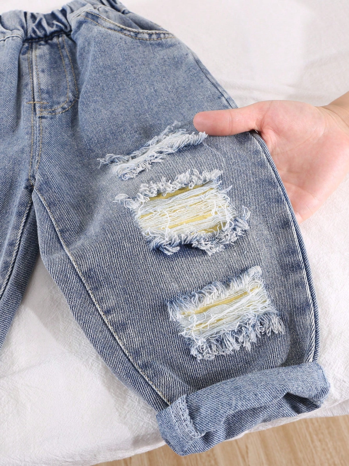 Young Boy Loose Fit Elastic Waist Ripped Denim Jeans, Casual Spring Pants