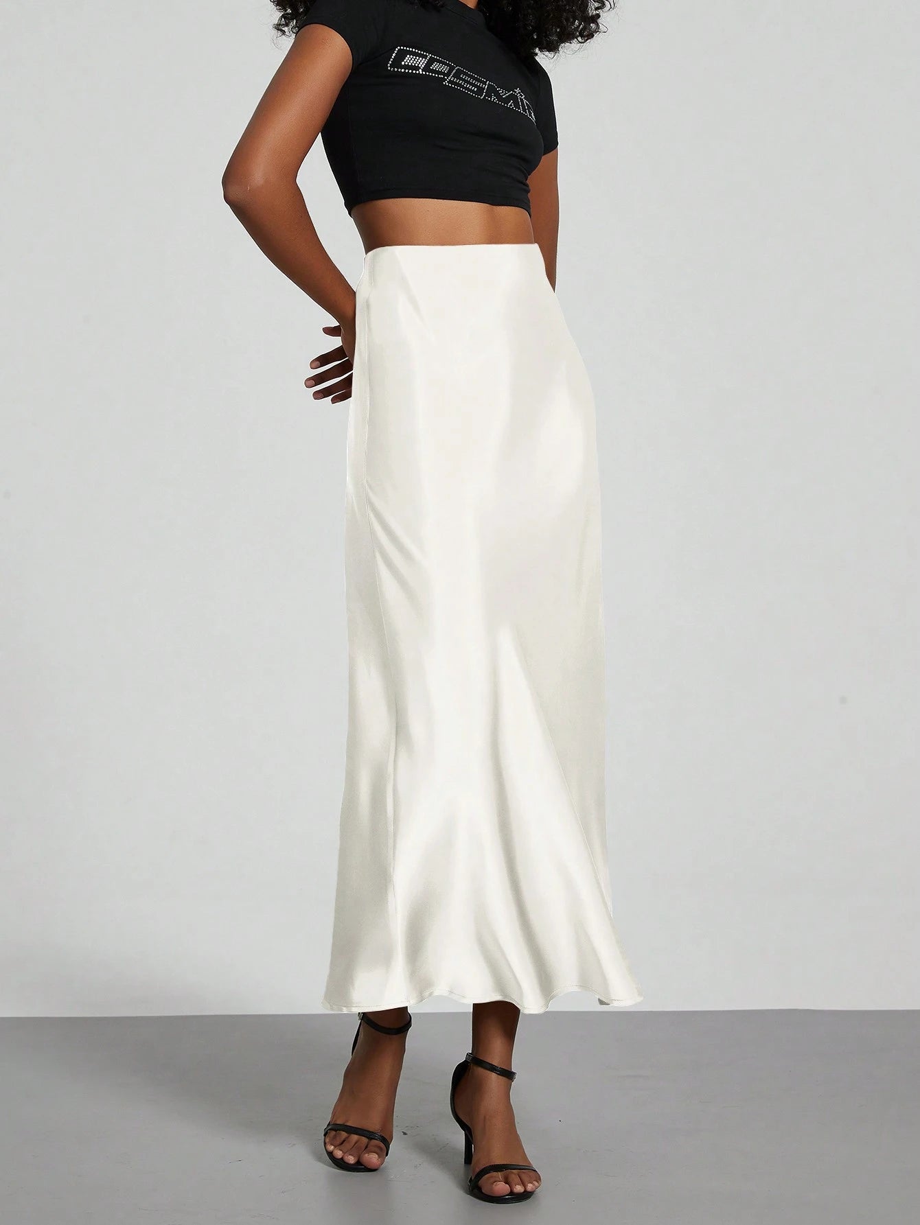 YROOE Fashionable Women Casual Minimalist Elegant Stretch Satin Finish A-Line Skirt White Spring, Quiet Luxury